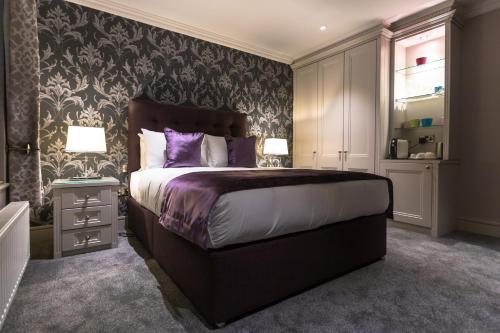 12th Lock Boutique Hotel & Tapas Restaurant