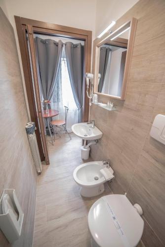 Galleria Frascati Rooms and Apartment - image 4