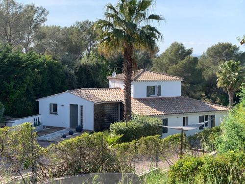 B&B LES VOILES DE VALESCURE chambres d'hotes et son espace bien etre in Saint-Raphael