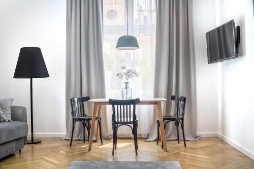 Wanderlust Apartments 5