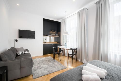 Wanderlust Apartments