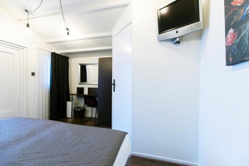 Quentin England Hotel - image 6