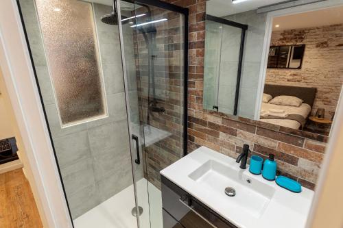 VilleneuveCityStay - image 5