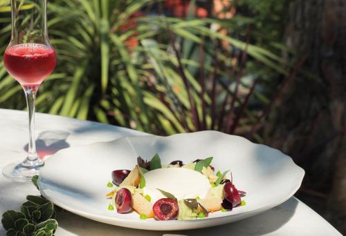 258186901 Hôtel Villa Marie Saint Tropez