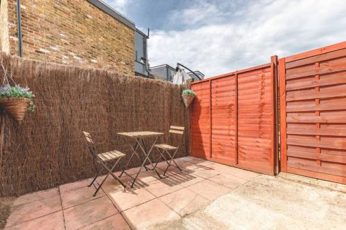Charming cottage in WINDSOR - WALK TO CASTLE &SHOPS! - By Tempstay, Windsor (Foto 8)
