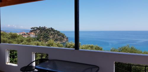 Diogenis Parga Studios 2