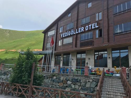 Yedigoller Hotel & Restaurant