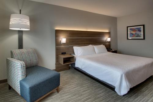 Holiday Inn Express Hotel & Suites Waukegan/Gurnee by IHG in Waukegan, USA