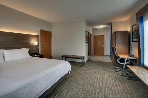 Holiday Inn Express Hotel & Suites Waukegan/Gurnee, an IHG Hotel