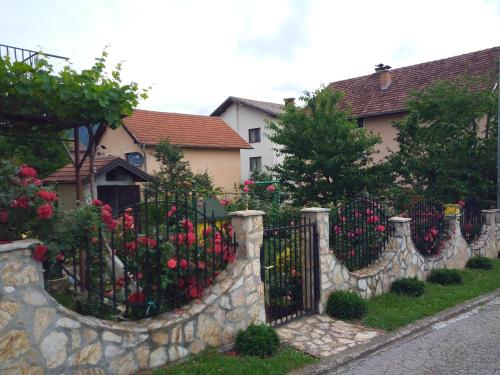 Prenoćište " Ruža" (Prenociste " Ruza") in Вішеград