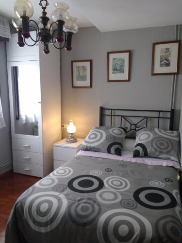  Junto Ayuntamiento, Casco Histórico, Wifi in 33013 Oviedo