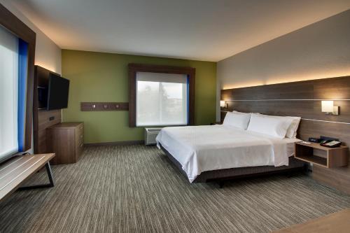 Holiday Inn Express Hotel & Suites Waukegan/Gurnee, an IHG Hotel