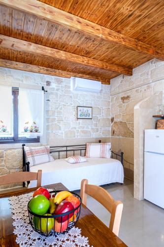 Yiannis Retreat - main image