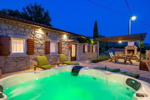 Villa Aurania - Accommodation - Vranja