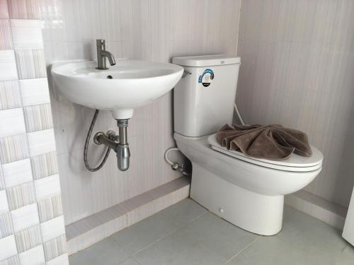 Boonbundal Hotel – Roi Et, OH