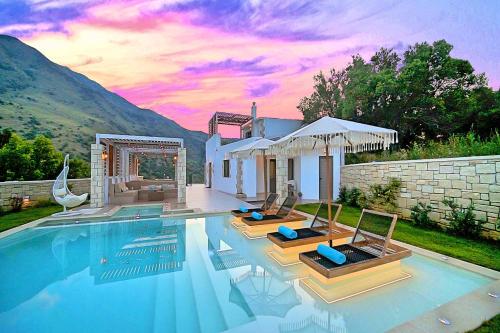 Blue Lake Villa Heated Pool - Λίμνη Κουρνά