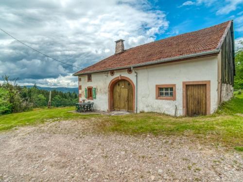 Beautiful Holiday Home near Forest in Vagney gîte à louer Sapois