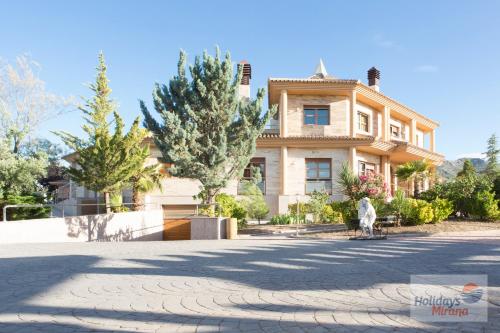  HOLIDAYS MIRANA in Yecla