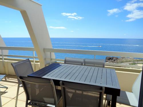 DOUBLE TERRASSE EN 1ERE LIGNE MER, DERNIER ETAGE
