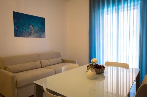 Apartment image 10