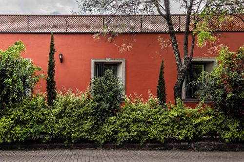 Casa Tuna near Museo Frida Kahlo