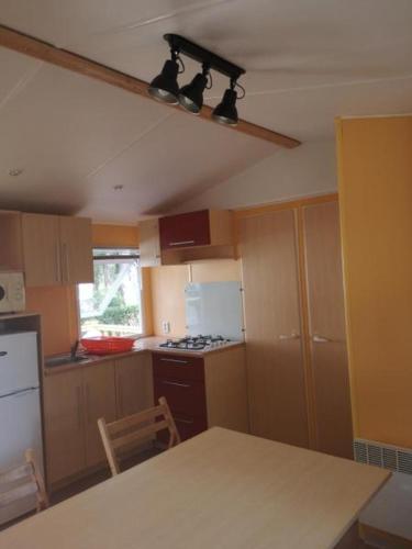 Kitchen, Mobil home en Ile de France in Angervilliers