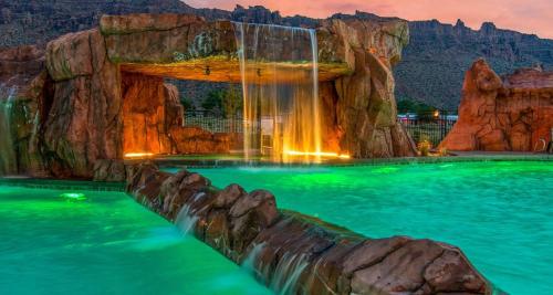 Moab Condo C3 Sage Creek Resort * Pool * Hot Tubs * Waterfalls * Clubhouse - image 14