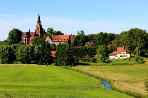 Tuvākā izklaides vieta, PILGRIM domek gościnny w Gietrzwałdzie na Warmii (PILGRIM domek goscinny w Gietrzwaldzie na Warmii) in Gietrzwald