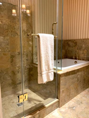 Celebrity Boutique Hotel – Deadwood, SD