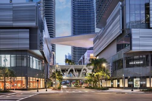 Beautiful Modern convertible 4 bedrooms Brickell Downtown Miami