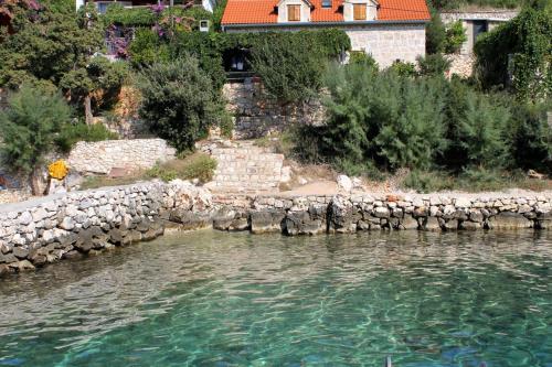 Seaside apartments with a swimming pool Mudri Dolac Hvar - 10432 - image 2