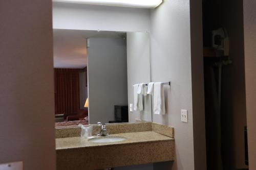 Suite, 3 bedrooms