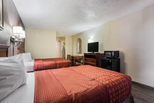 Americas Best Value Inn Tulsa at I-44