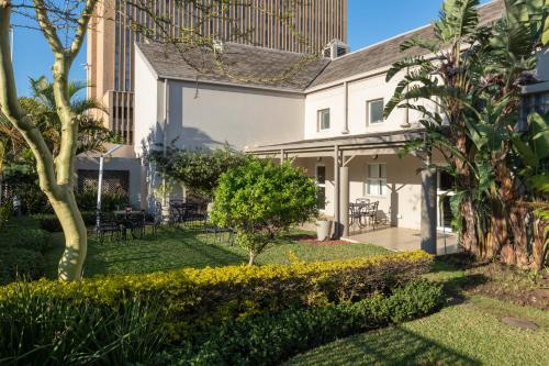 City Lodge Hotel Durban - image 3