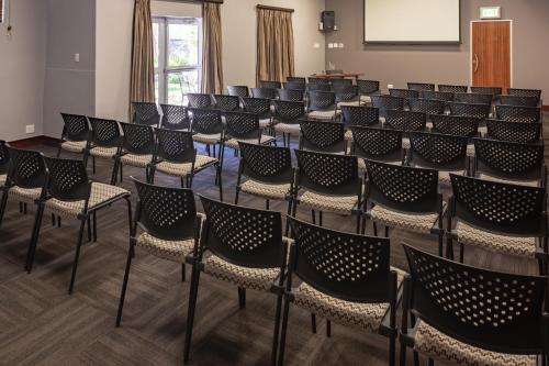 City Lodge Hotel Durban - image 5