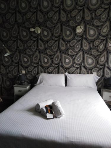 1 queen bed