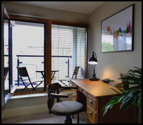 City Apartments - Alma Terrace