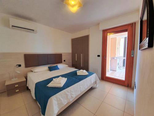 2 bedrooms, 3 beds
