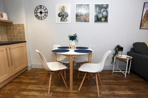 George Hudson Court Apartments - image 6