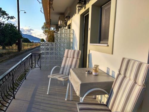  Apartments Katerina by the sea in Sami