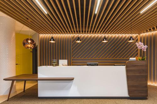 258286780 Holiday Inn Budapest-Budaörs by IHG