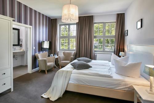 1 queen bed