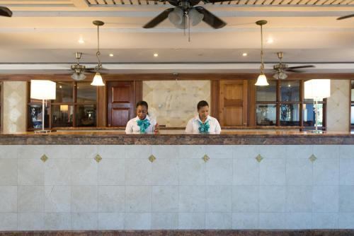 Lobi, Holiday Inn Resort Montego Bay All Inclusive in Montego Bay