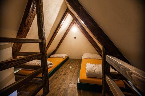 Bed in 8-Bed Mixed Dormitory Room