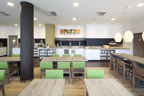 Holiday Inn Express Friedrichshafen an IHG Hotel - main image