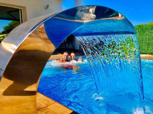  Villa Pintoresca HABITACIÓN, SPA Piscina Climatizado y Sauna in Maçanet de la Selva