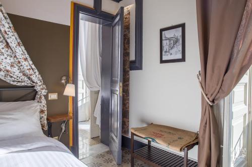Grand Tour Design Guest House Catania Self Check-in – Catania, CA