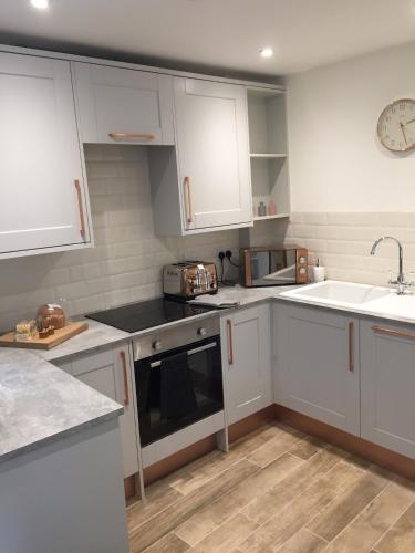 Stans Place Self Catering Cottage in Malmesbury