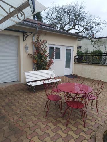 CHALET 15 minutes de PARIS gîte à louer Deuil-la-Barre