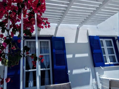 Nicos Studios & Apartments